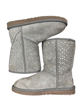 UGG Classic Short Laser Cut Boots Gray Suede Womens Size 6 EU 37